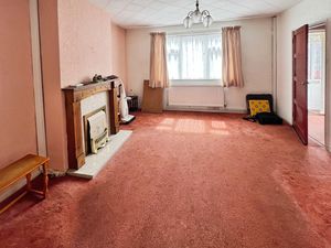 Lounge- click for photo gallery